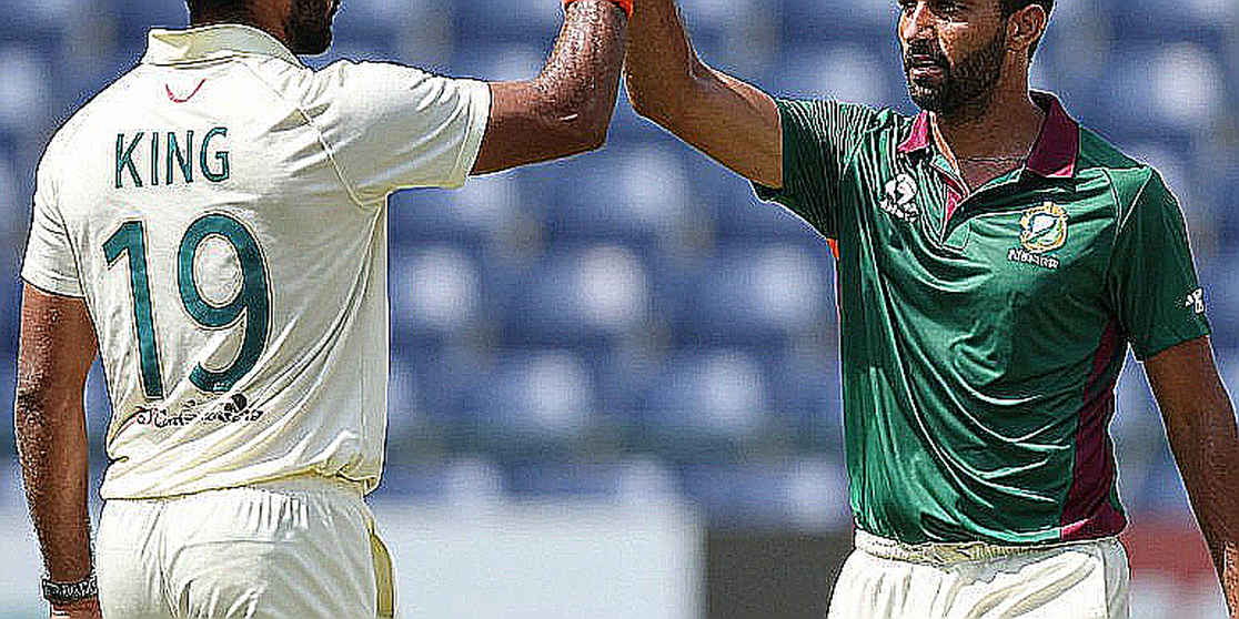 করাচির গিলক্রিস্ট: নাম যেখানে গতি বাড়ায়, ইনিংস যেখানে ধৈর্য খোঁজে