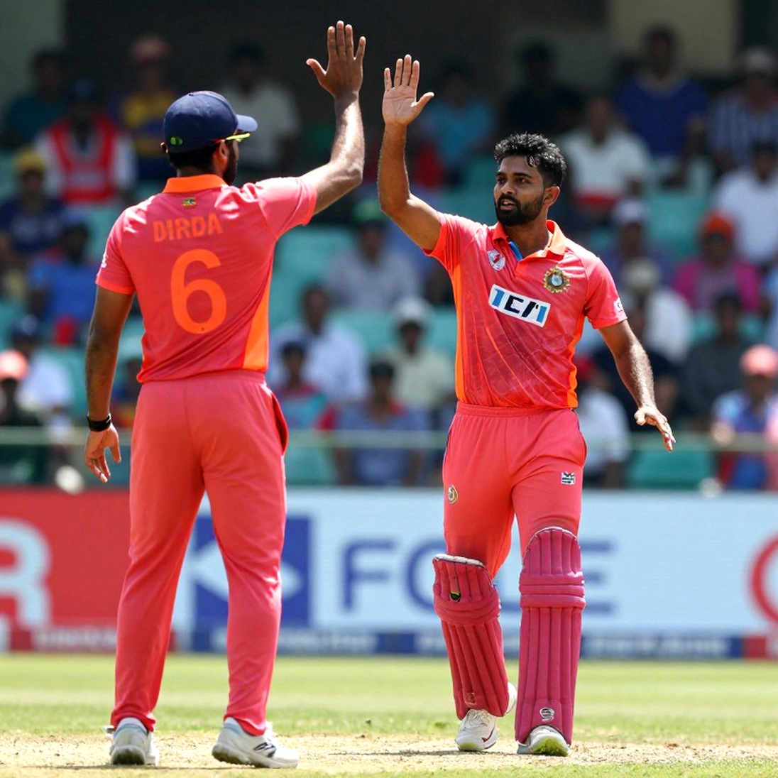 ঘড়ির সঙ্গে যুদ্ধ: ২০২৬ বিশ্বকাপ চক্রে বাংলাদেশের আসল প্রতিপক্ষ কে